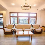 Seasons Villa - Nuwara Eliya