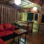 La Luna Cabins