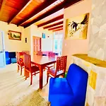 Guest House Hill Paradise