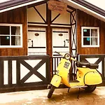 The Paulwood Home Cabin
