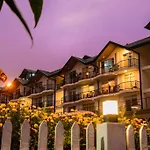 Lake View Luxury Apartment