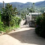 Roselynn Manor