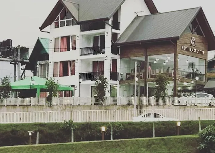 Royal Lake Hotel