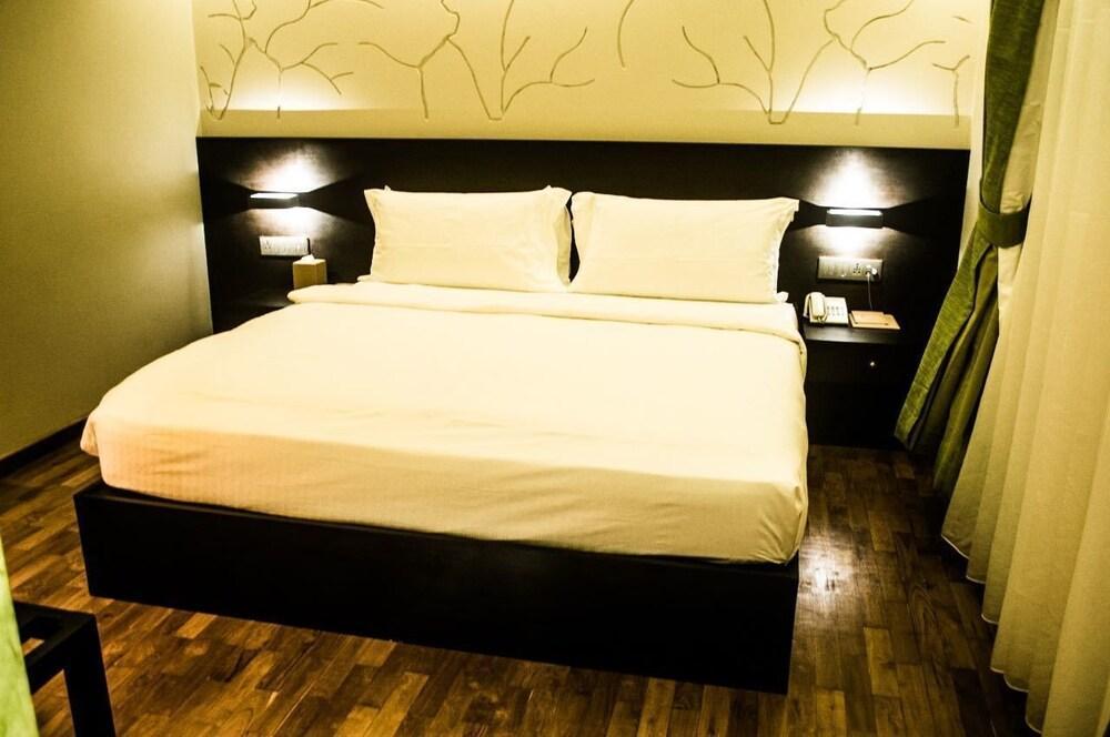 Hotel Horton Towers And Nuwara Eliya