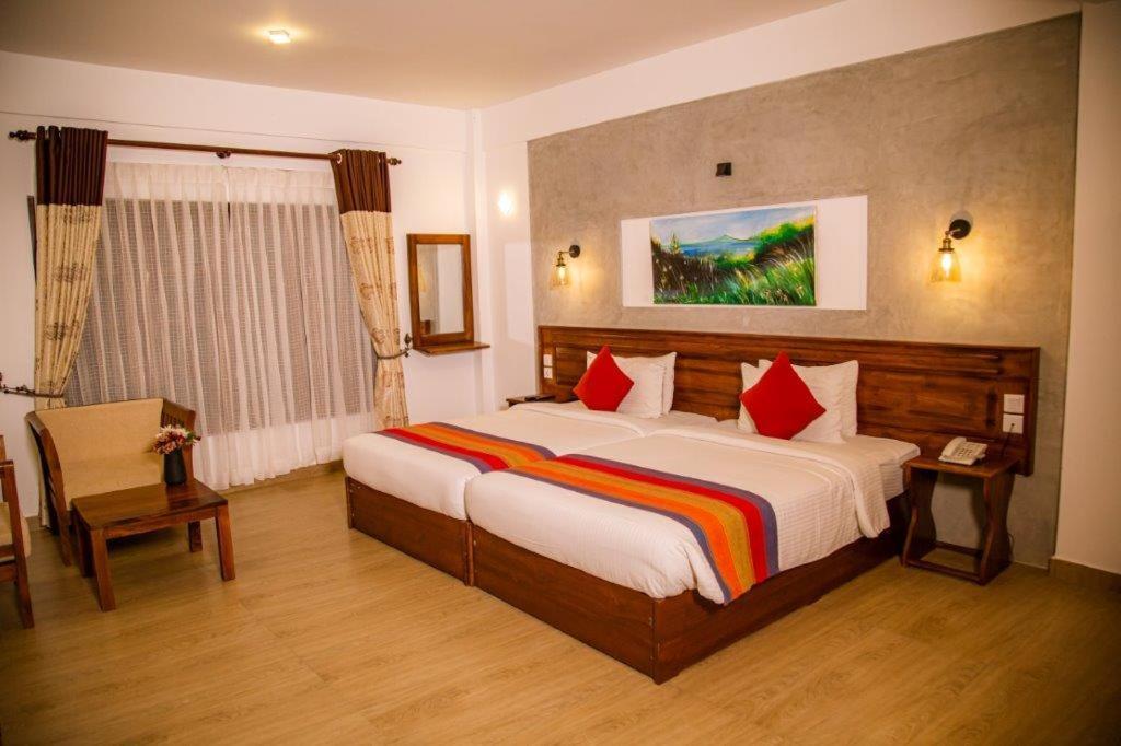 Seasons - Nuwara Eliya