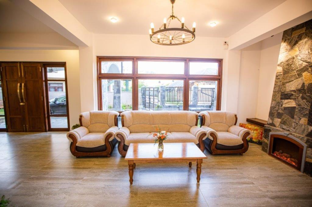 Seasons - Hotel Nuwara Eliya