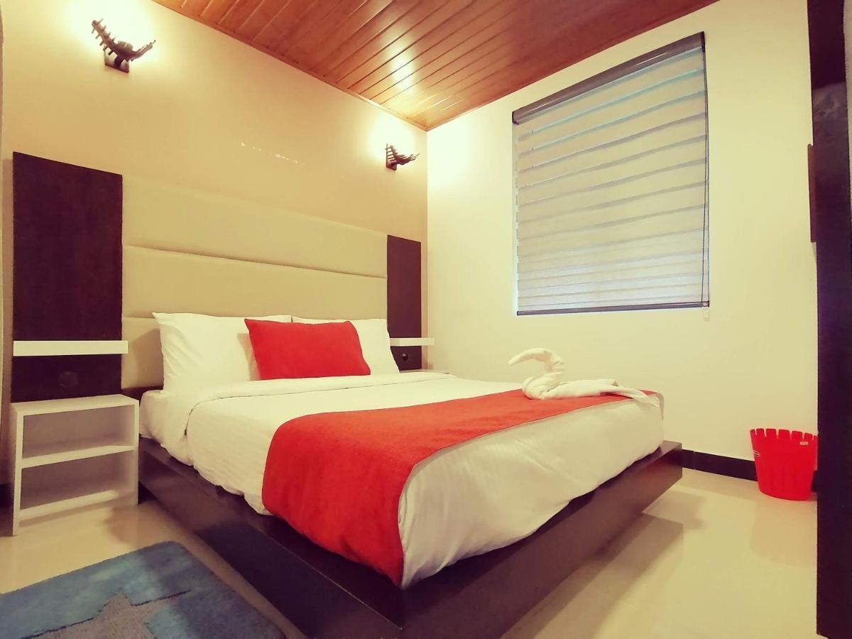 Moon Plains Luxury *