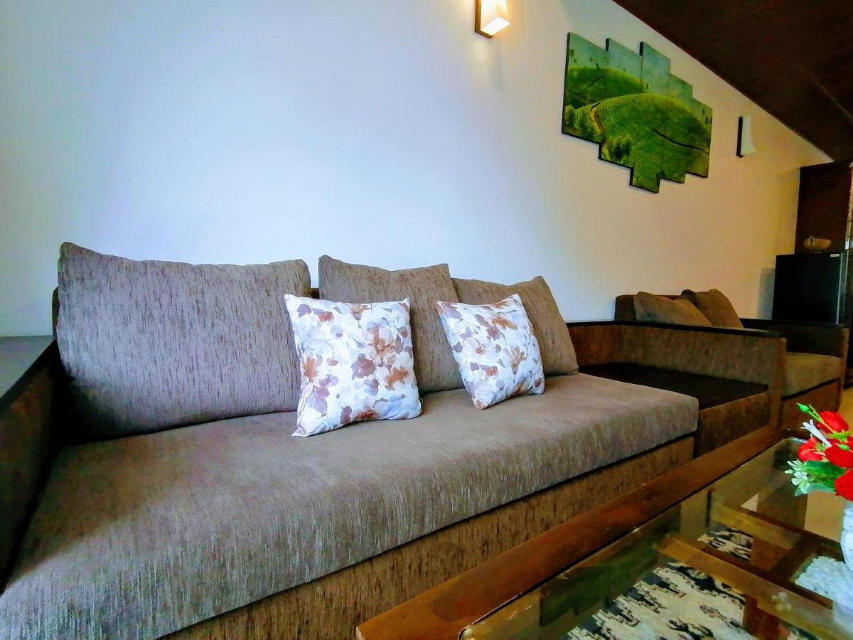 Moon Plains Luxury Apartment