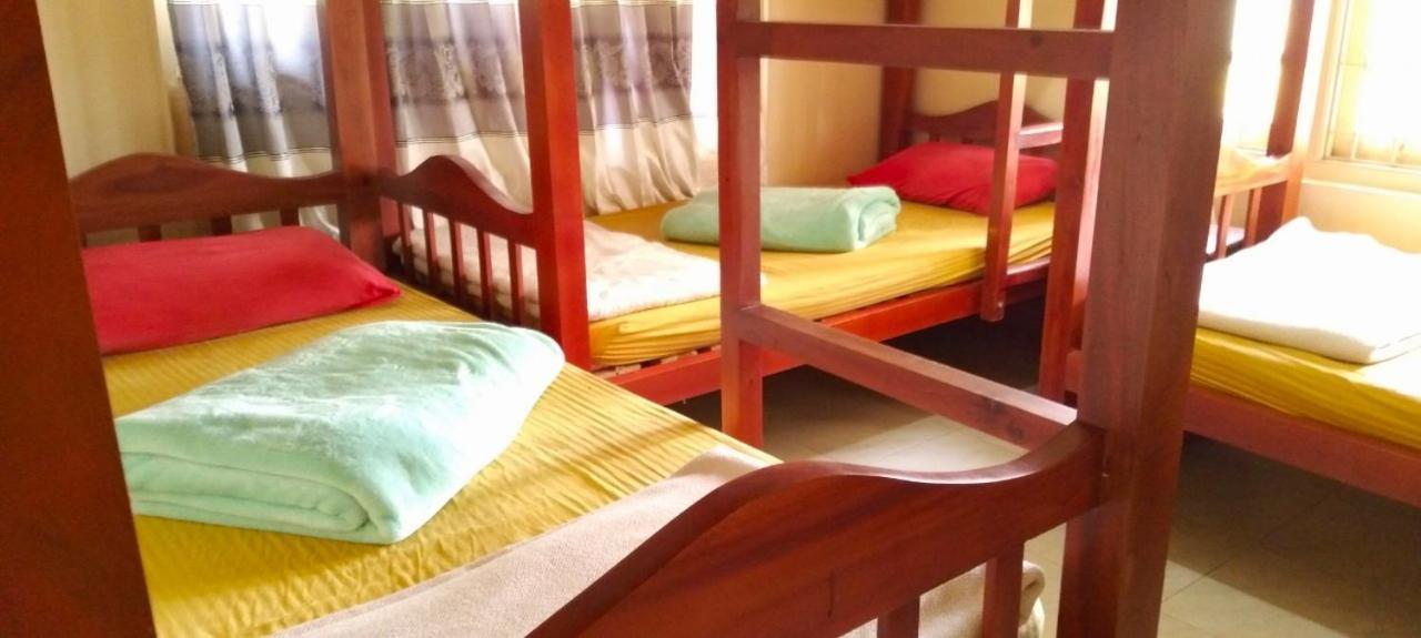 Hi Lanka Hostel *