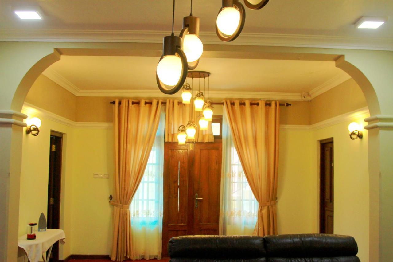 Rri Luxury Homestay Guest house *