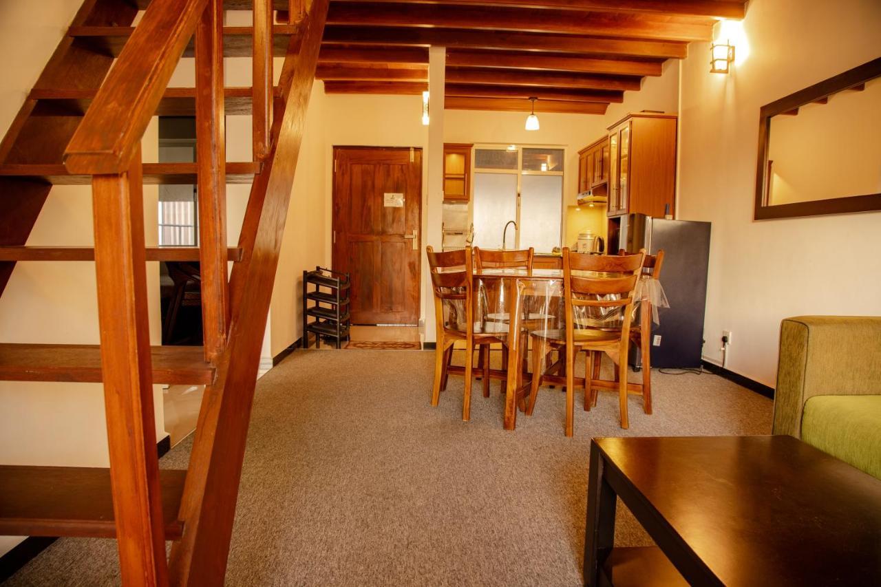 Moon Plains Luxury Apartment *