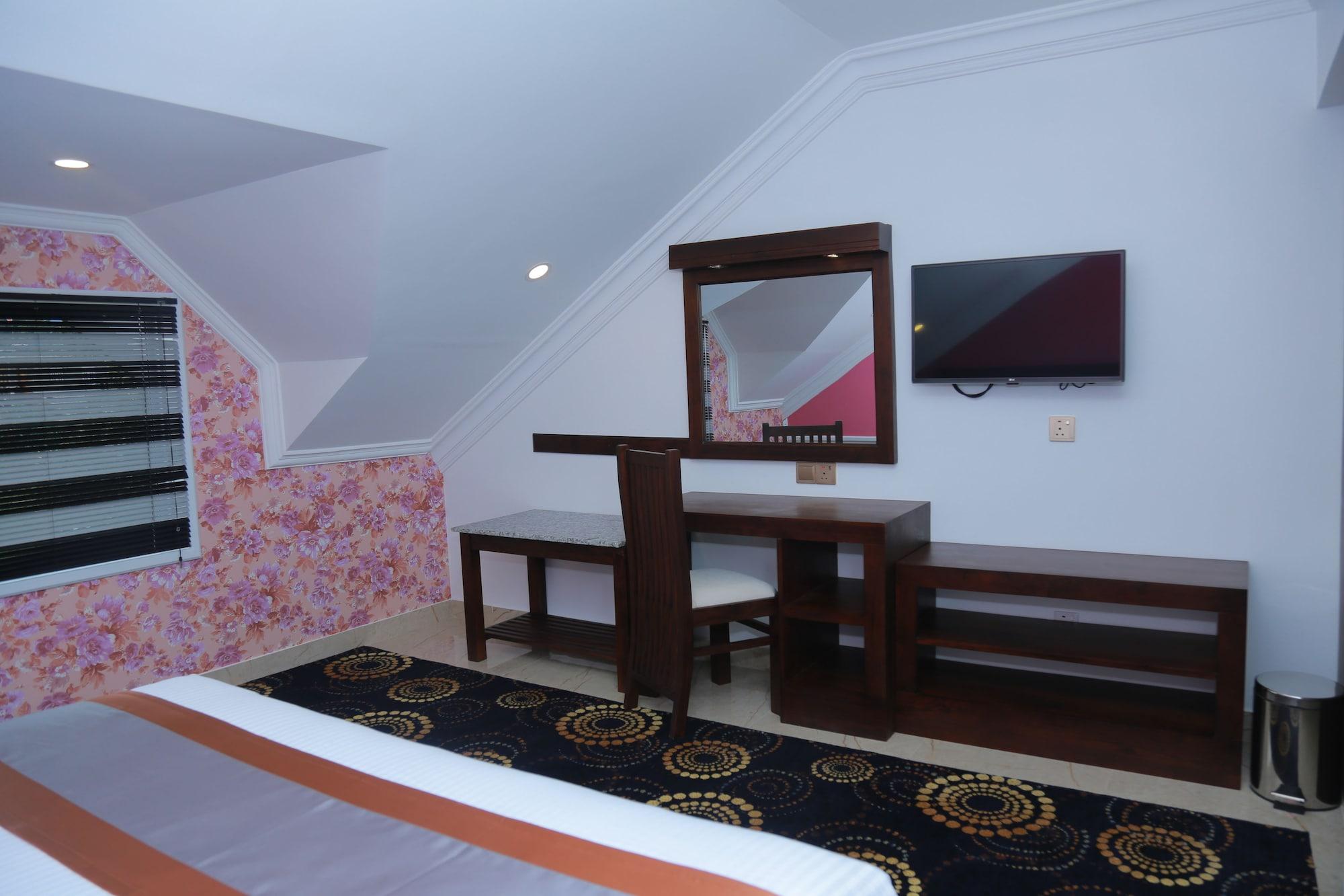 Galaxy Grand Hotel 3*