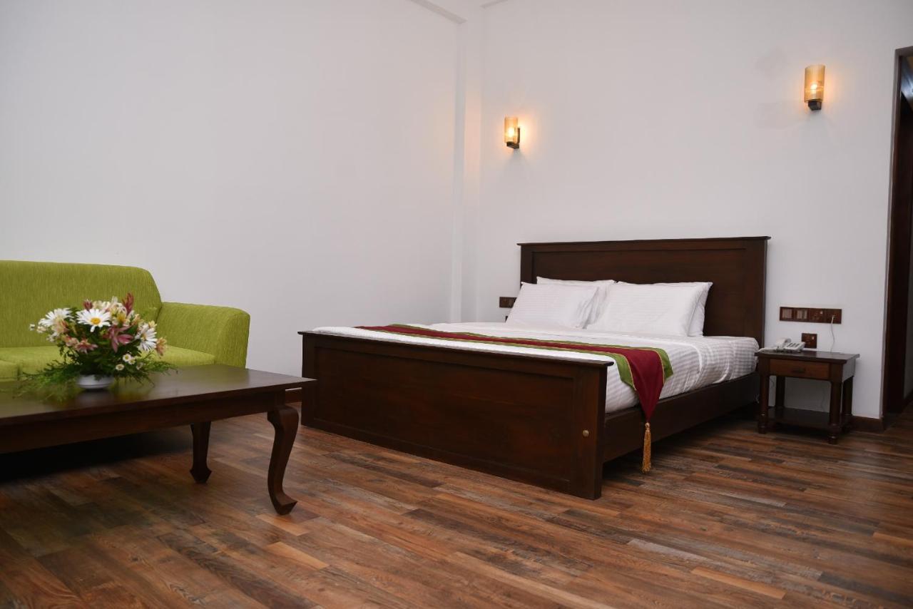Hotel Golf Club Nuwara Eliya