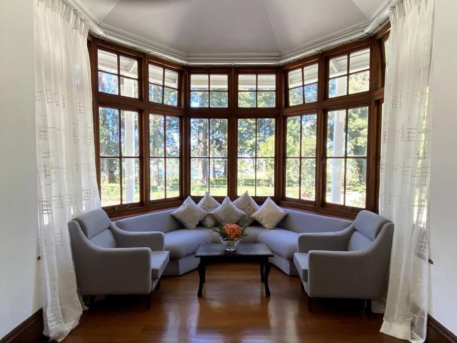 5-bedroom Netherleigh Heritage By Gregory Holiday home *