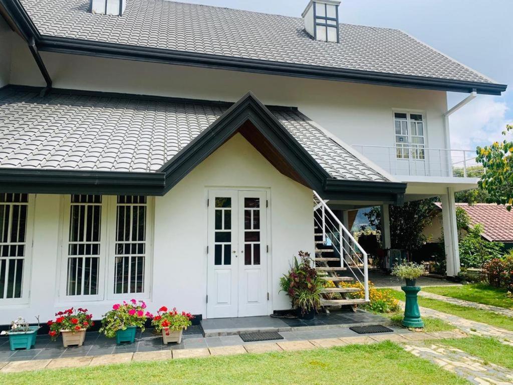 Andora Nuwara Eliya