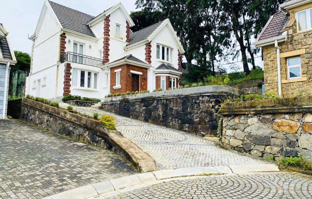Little England By Regus Guest house *