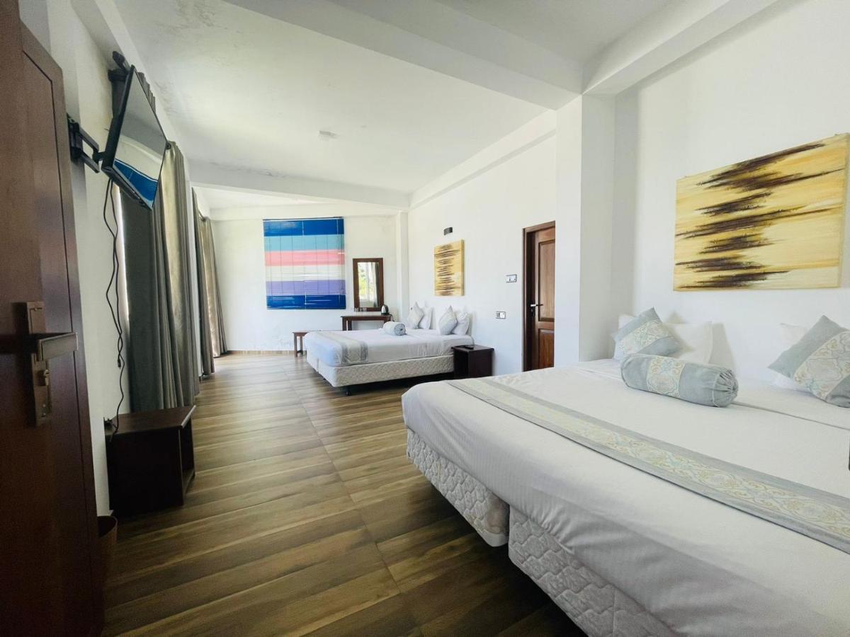 Cool Breeze Grand Resort *