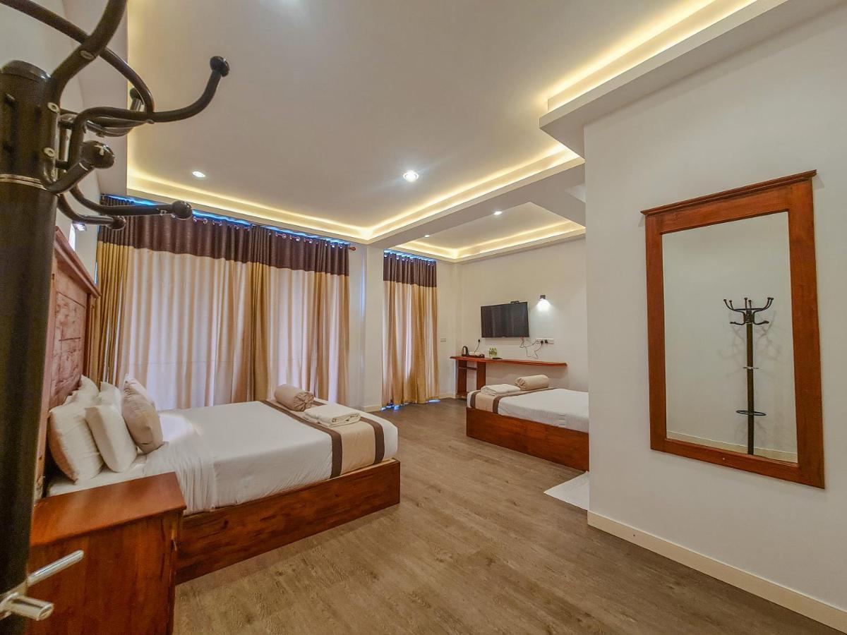 Rich Hotel *