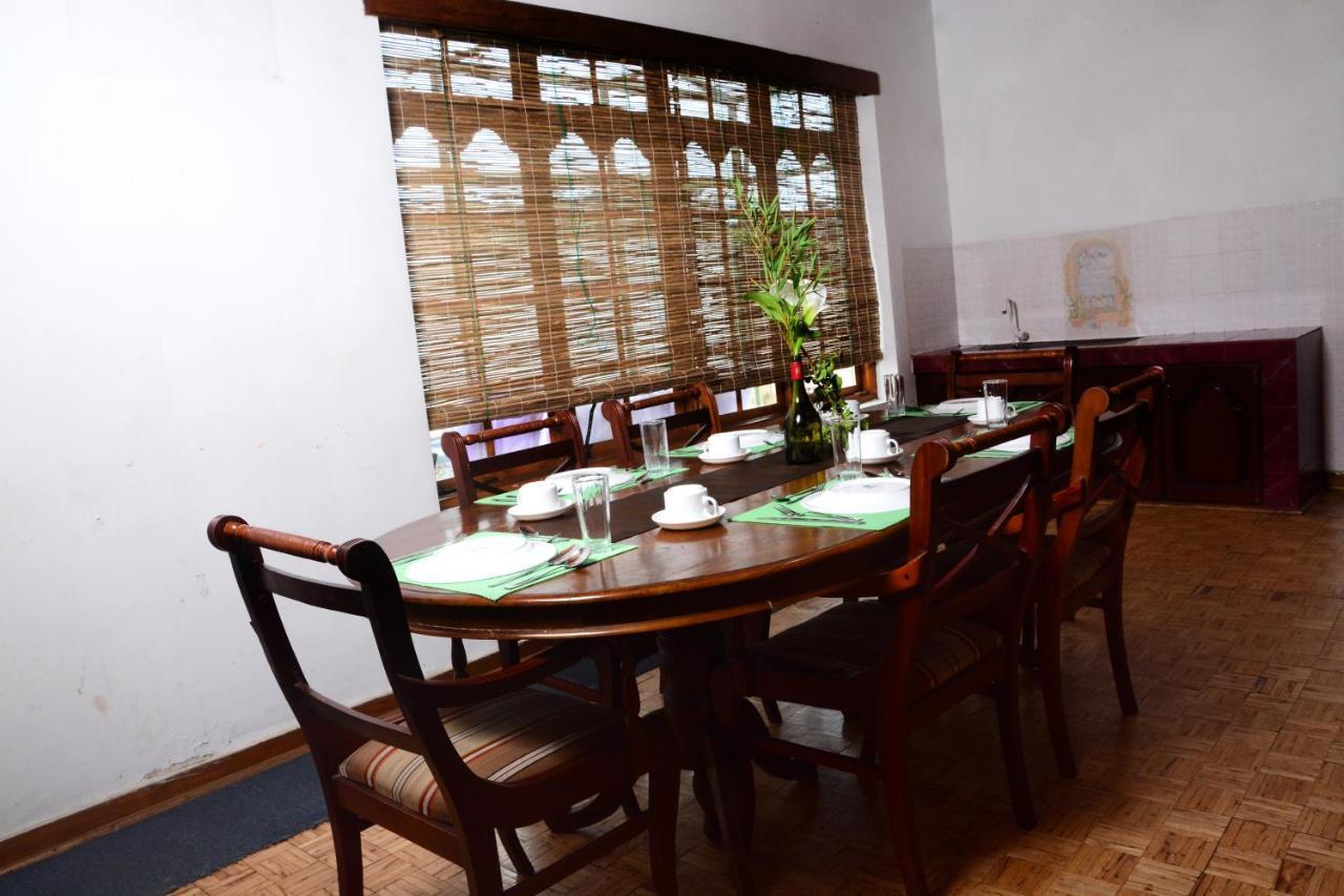 The West Gate Bungalow Bed & Breakfast *