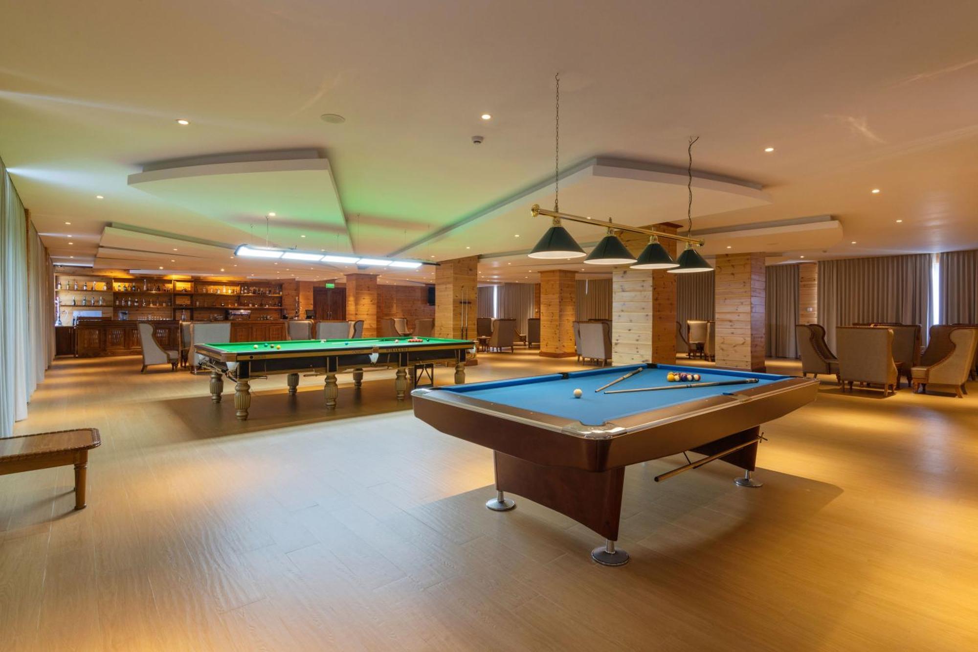Araliya Red - Budget Friendly Hotel- Where Find Stunning 360 Panoramic View Of 4* Nuwara Eliya