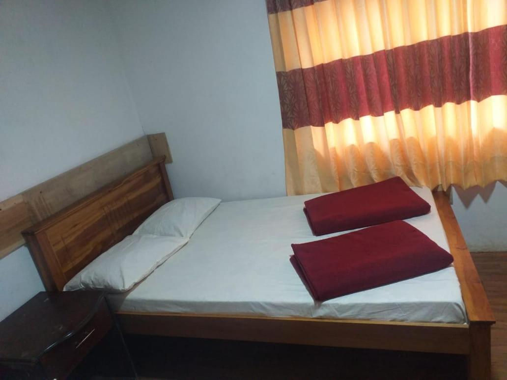 T Nuwara Eliya