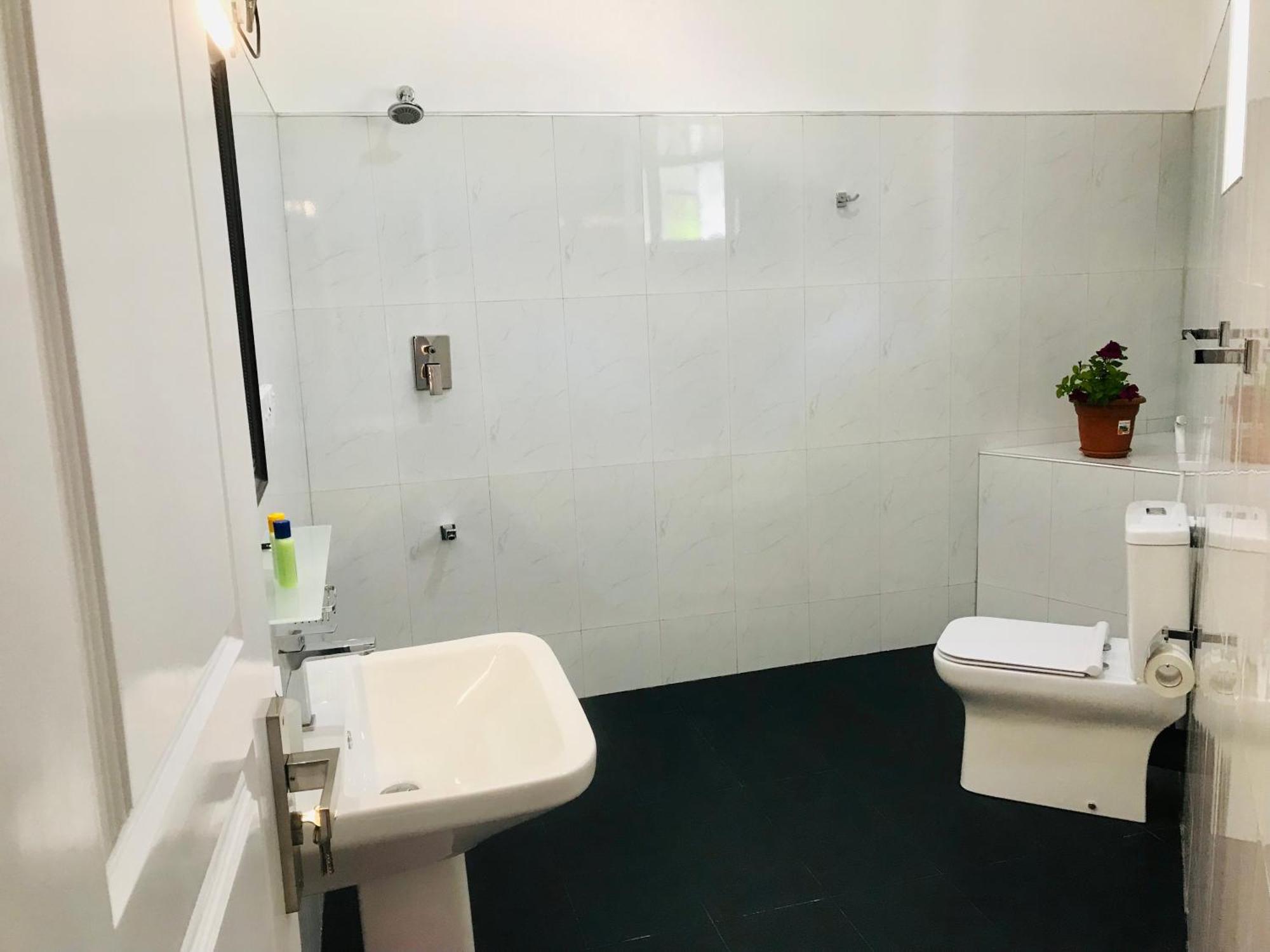Queensland Hotel Nuwara Eliya
