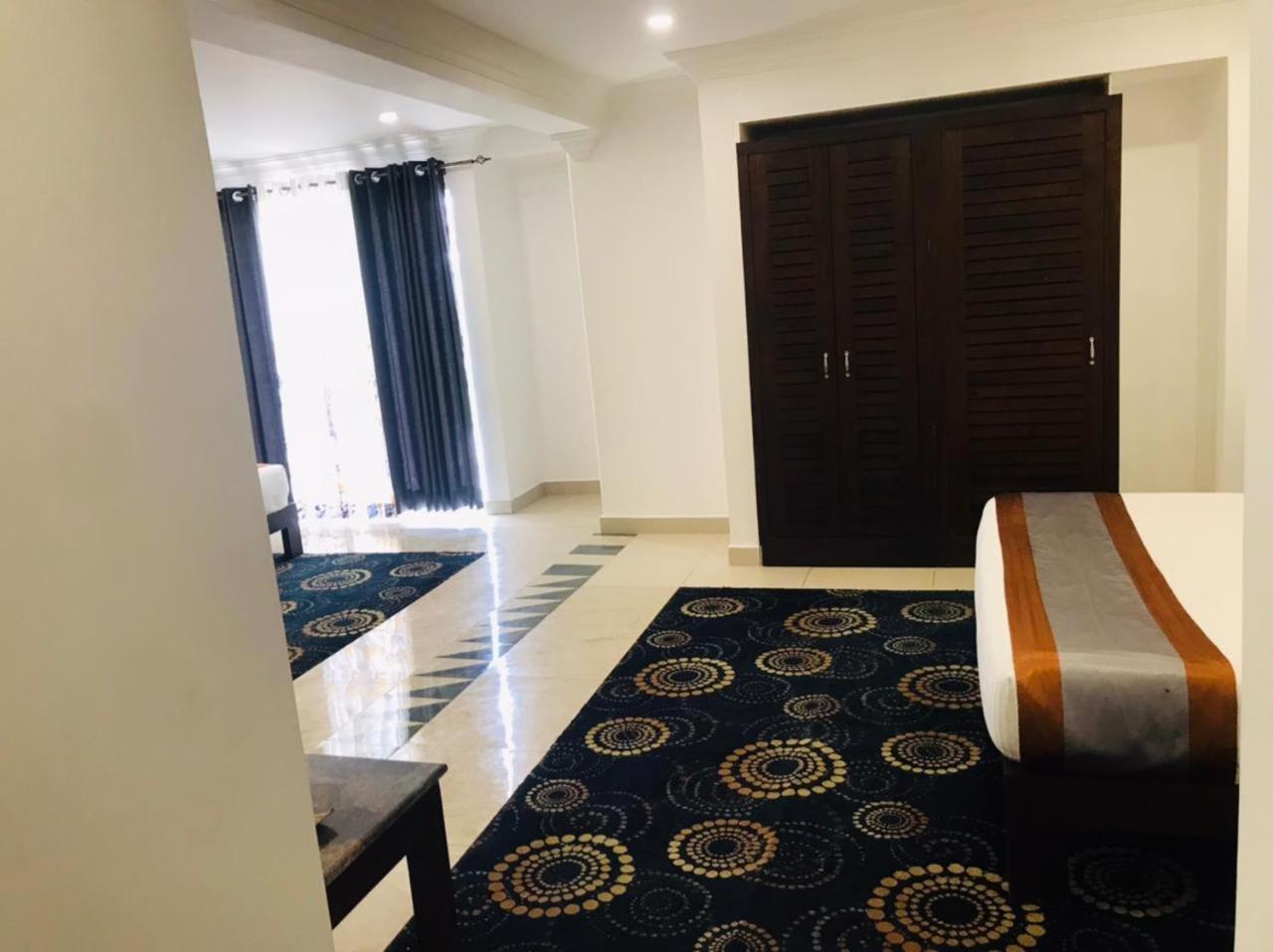 Hotel Galaxy Grand 3*
