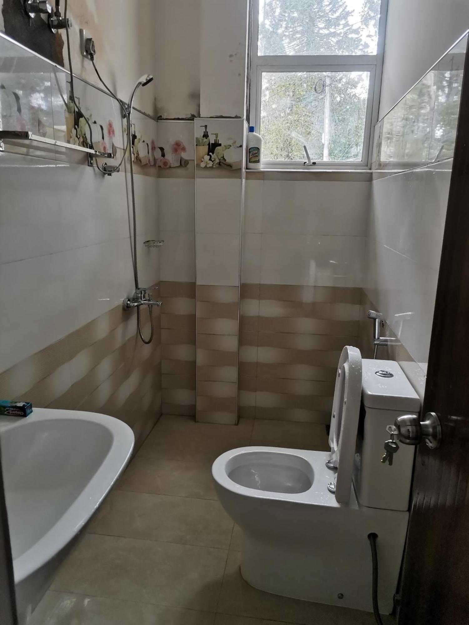Traveler's Choice Guest house *