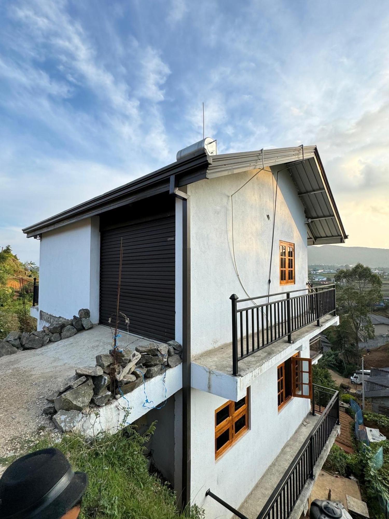 Hilltop Homestay *