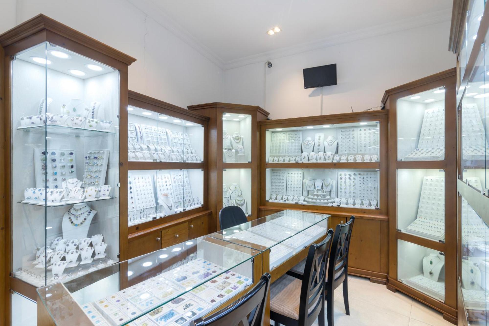 Araliya - Your Gateway To Everything In Hotel