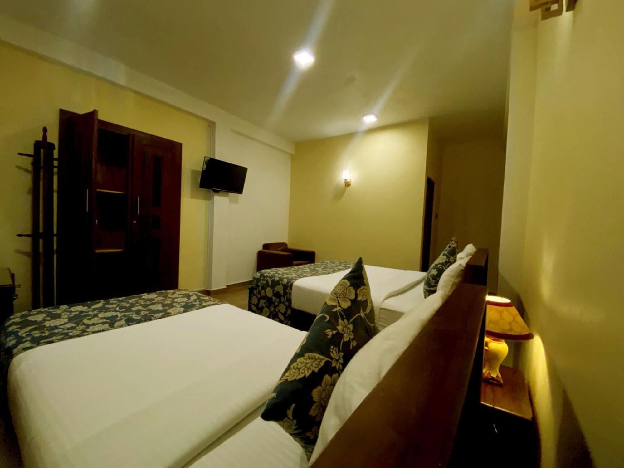 Summer Glow Guest - Nuwara Eliya