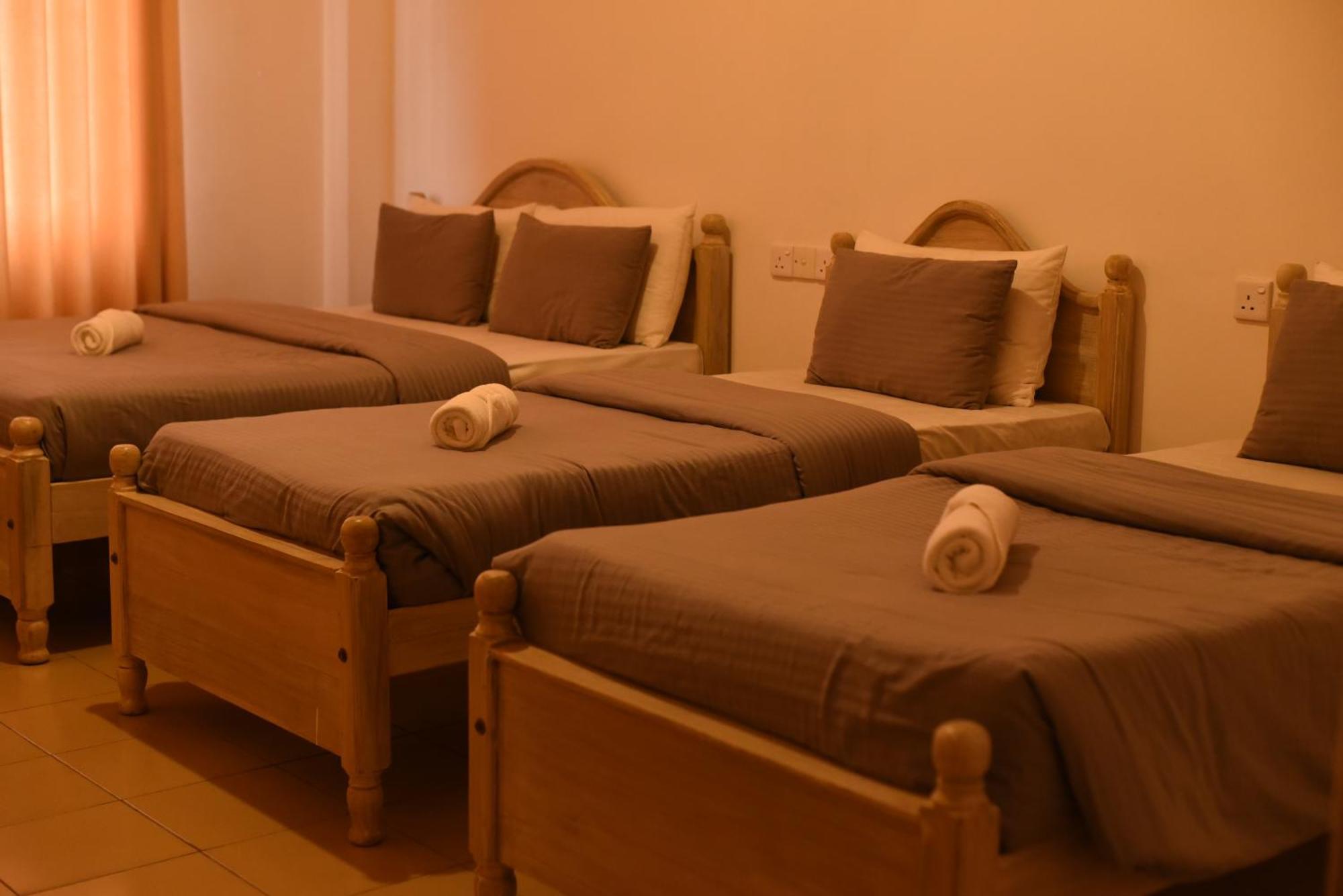 Hotel Oasis Hill 2*