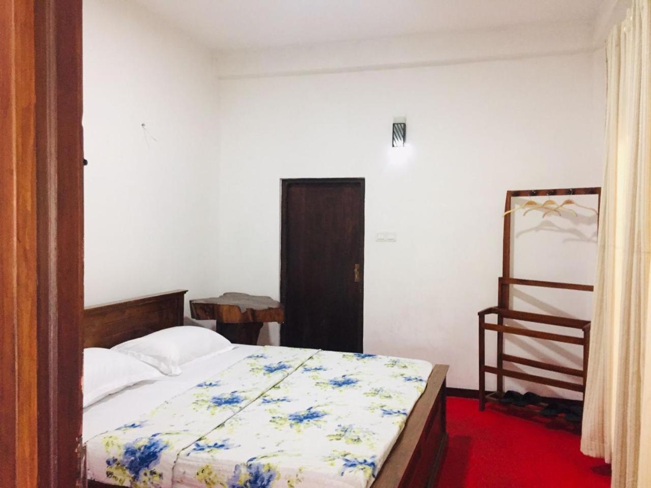 Thalagala Oya & Restaurant Hotel