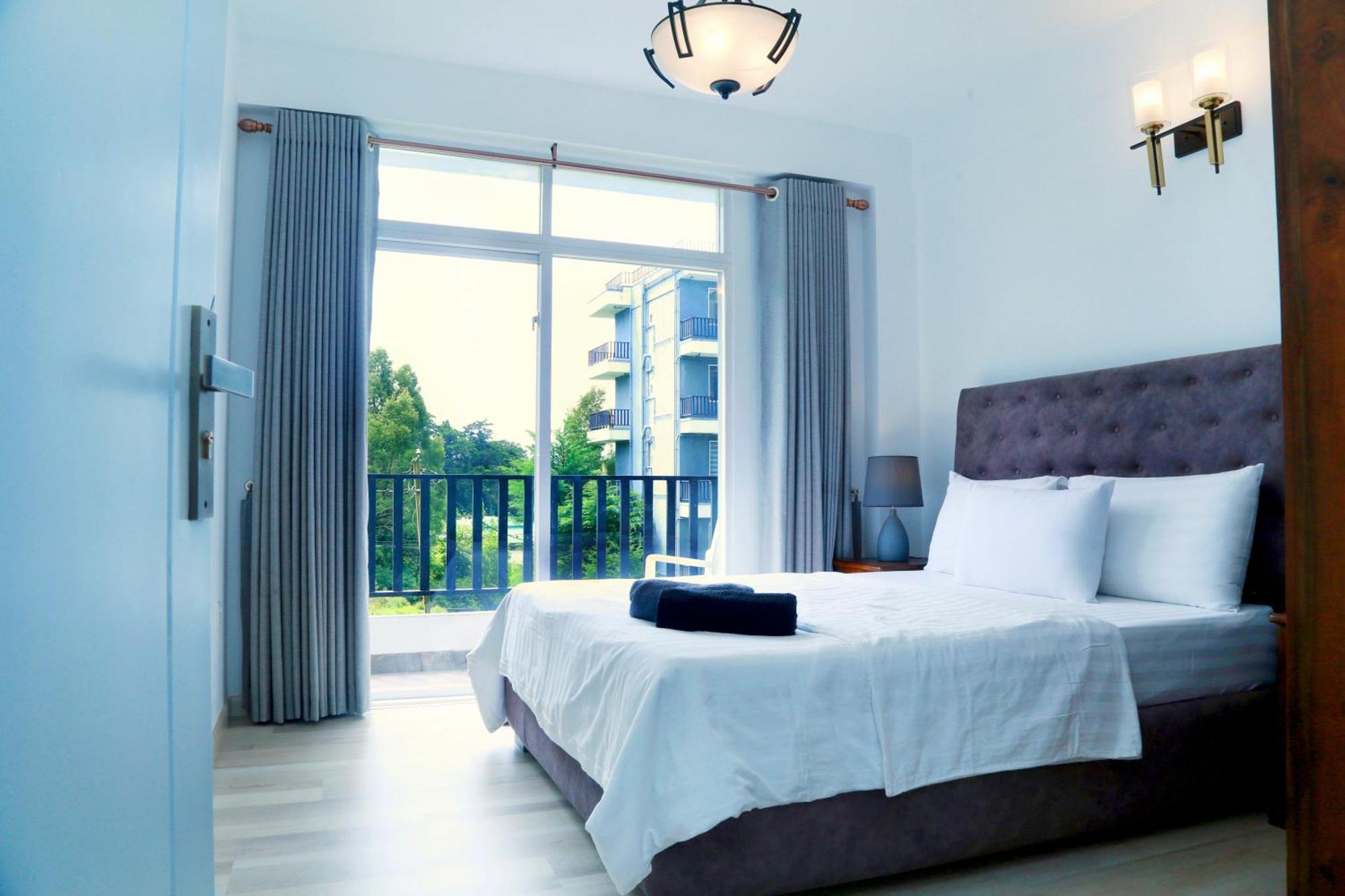 Apartment Ajymth Luxury - Lakeview Residencies - F24 *