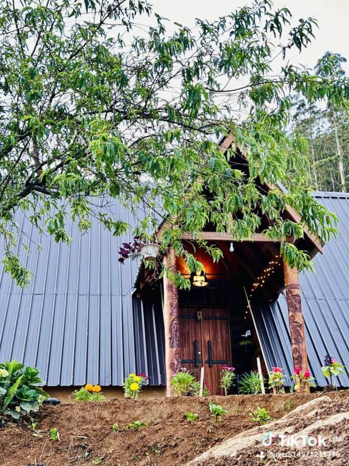 Luxury tent The Tranquil Wooden Nuwara Eliya