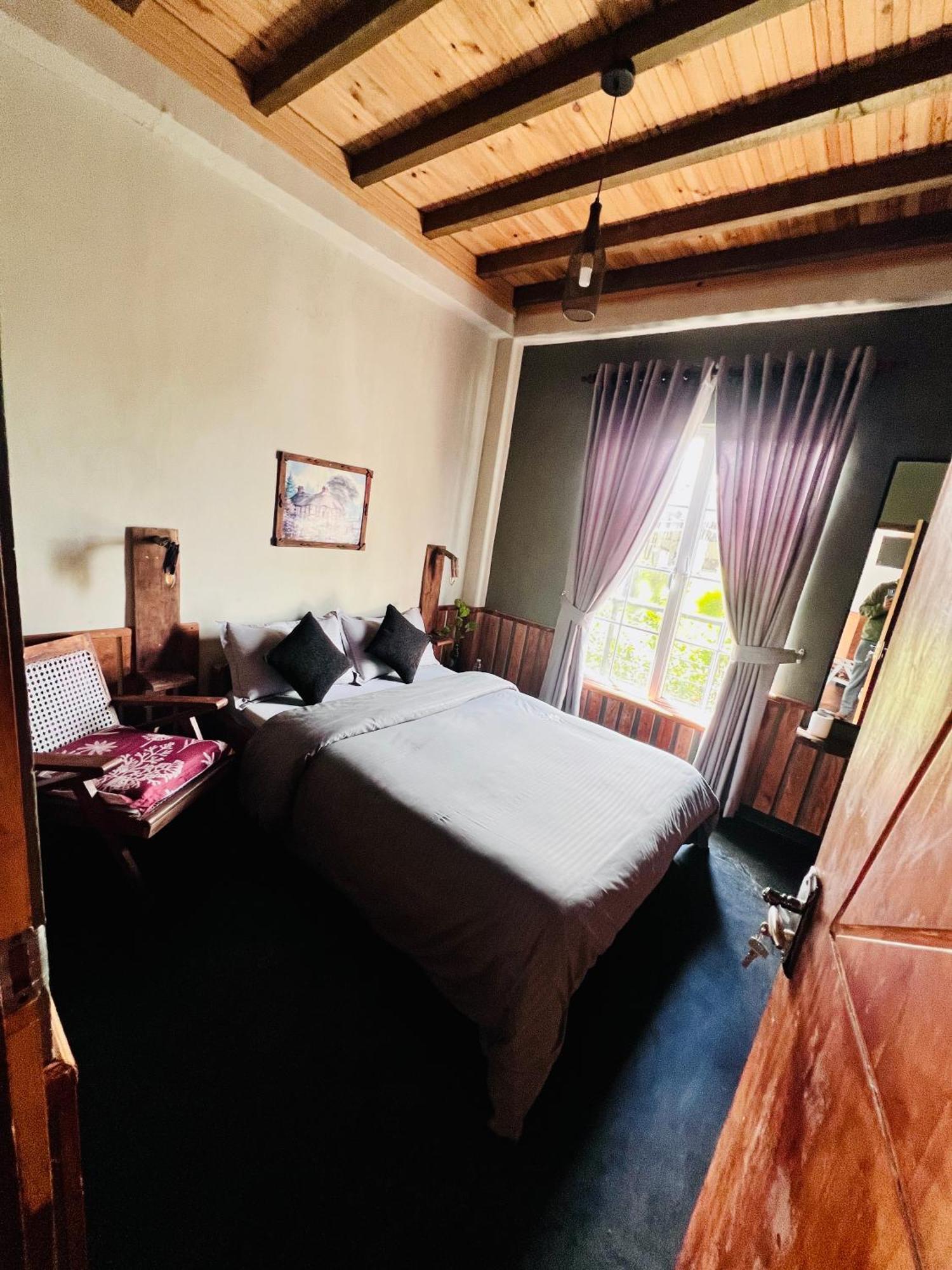 Rustique House Dbl Homestay *
