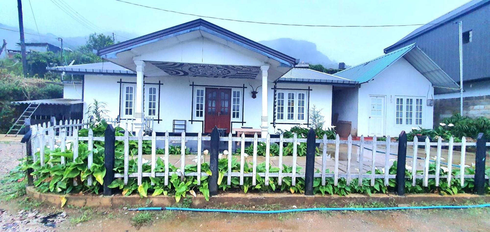 Kande Gedara *