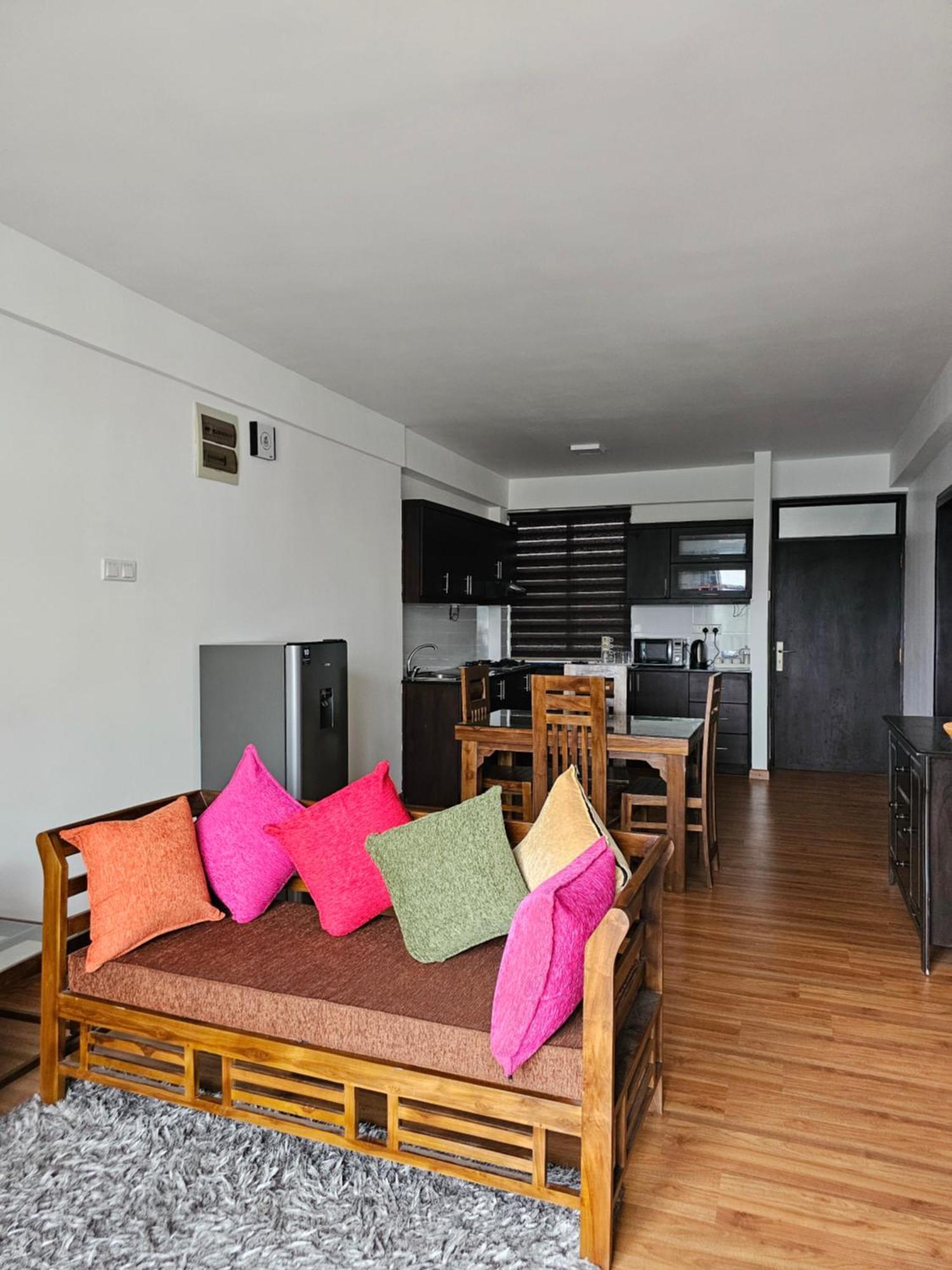 Cozy View 2 Bedroom With Kitchen Apartment