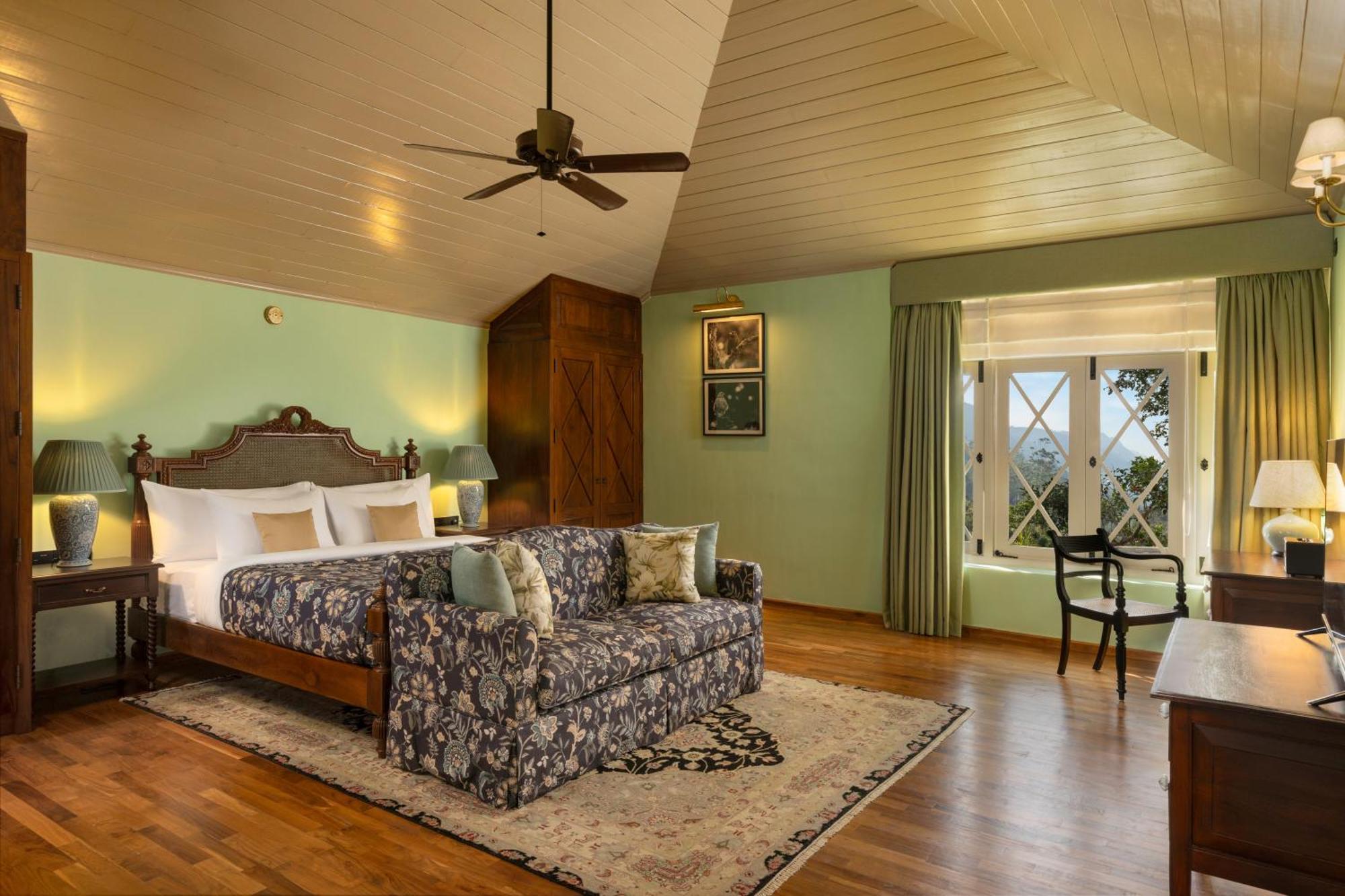 Uga Halloowella Hotel 5*
