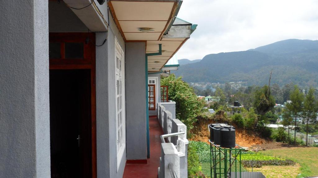 Royal Mount Hotel & Restaurant * Nuwara Eliya