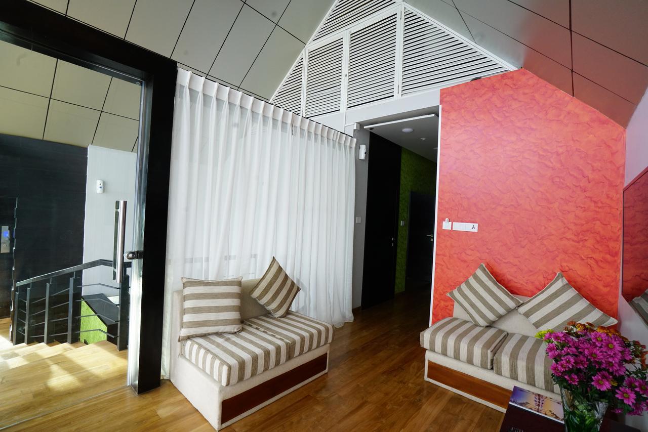 Horton Towers And Hotel Nuwara Eliya