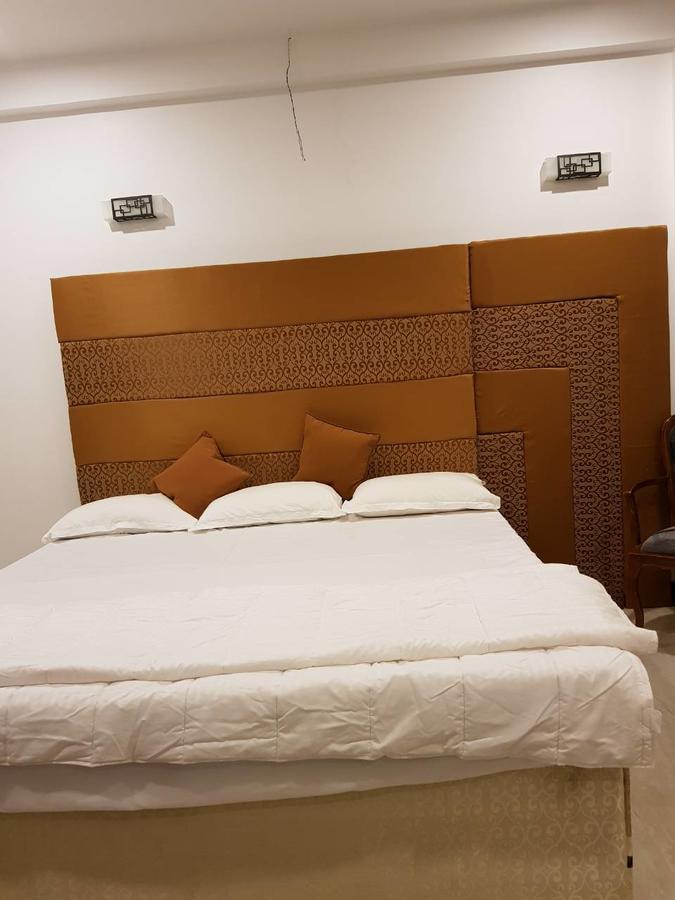 Rest Master Luxury Bunglaw Hotel