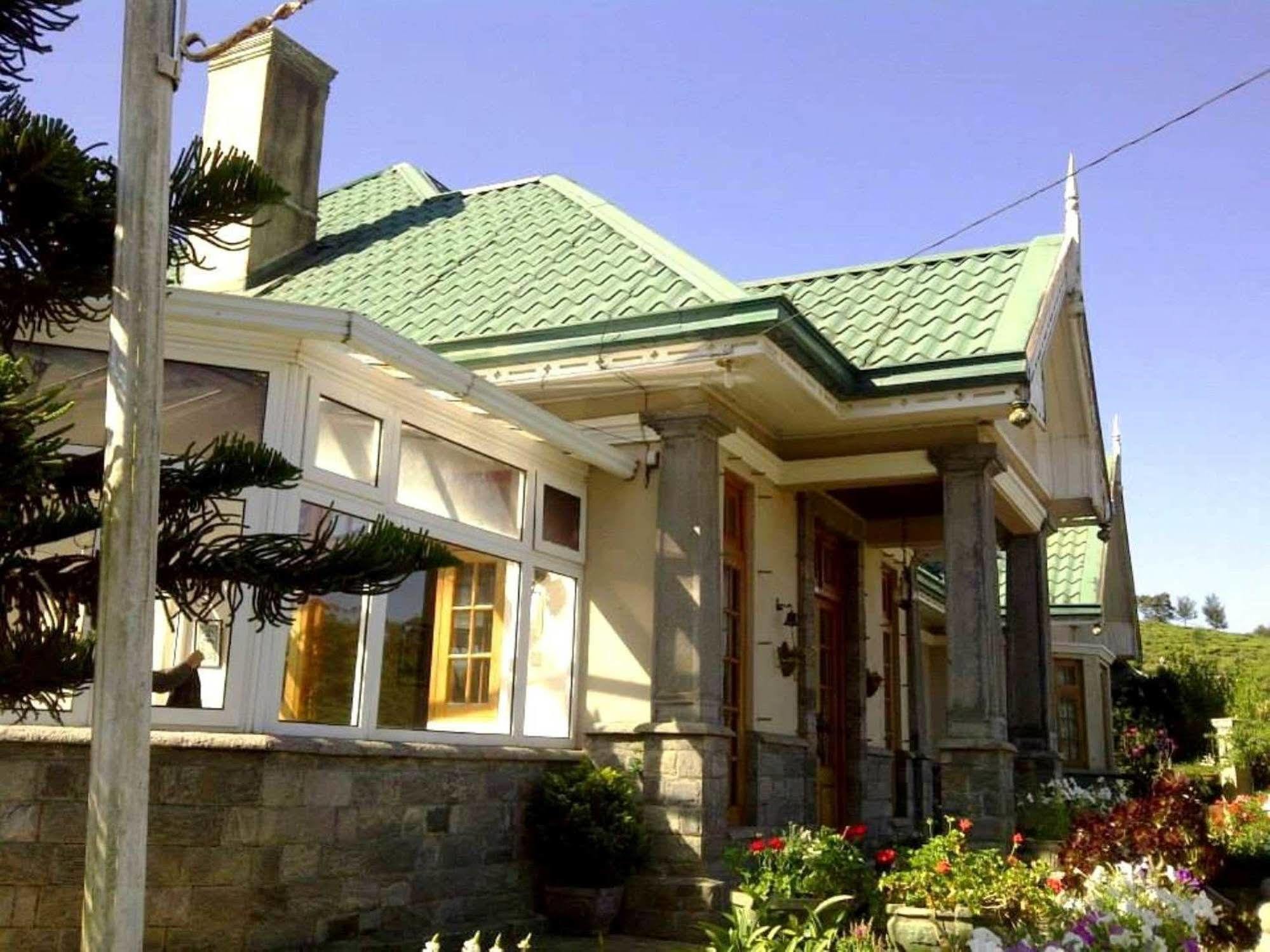 Roselynn Manor Bed & Breakfast