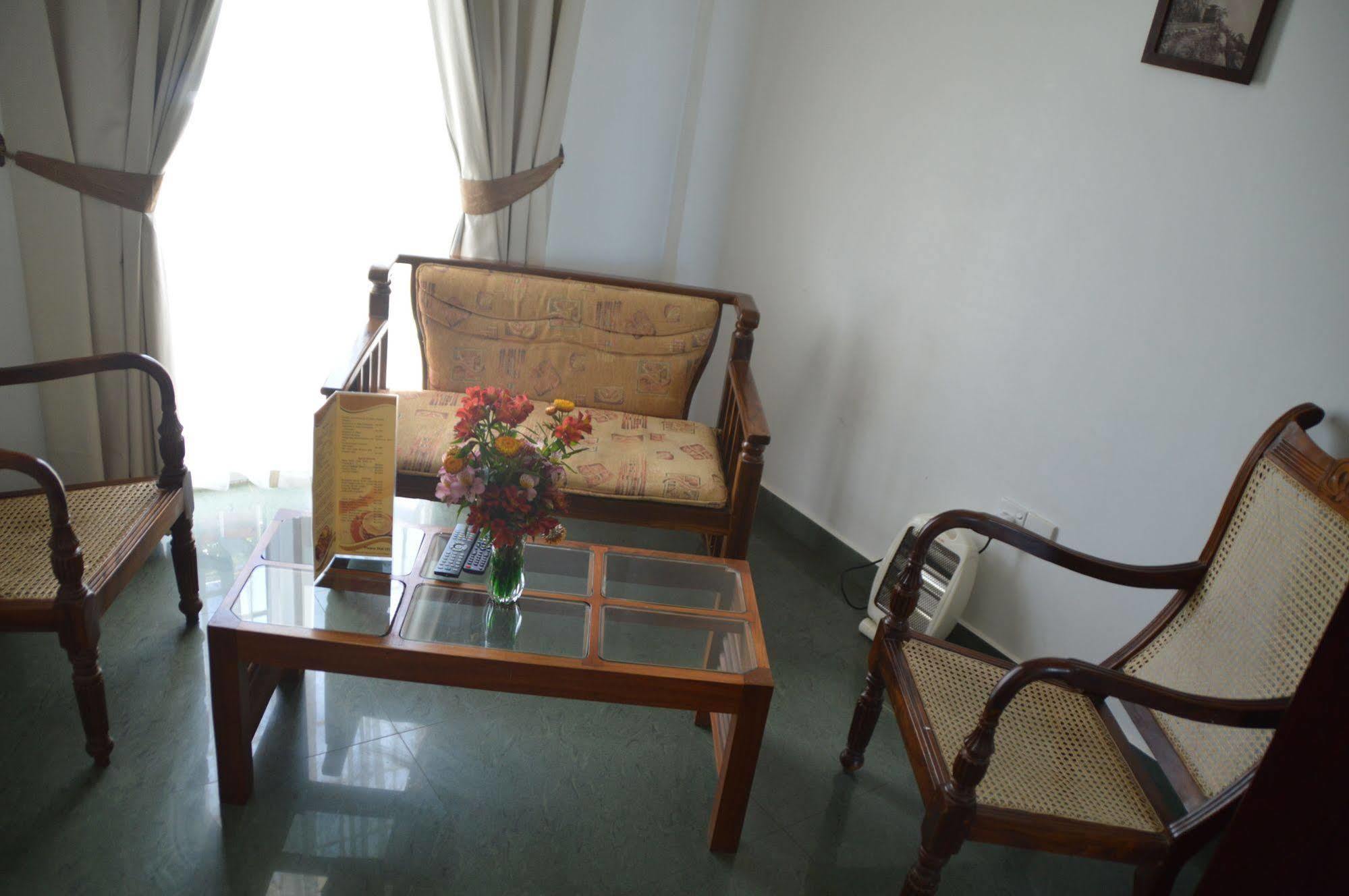 Hotel Royal Hills Nuwara Eliya