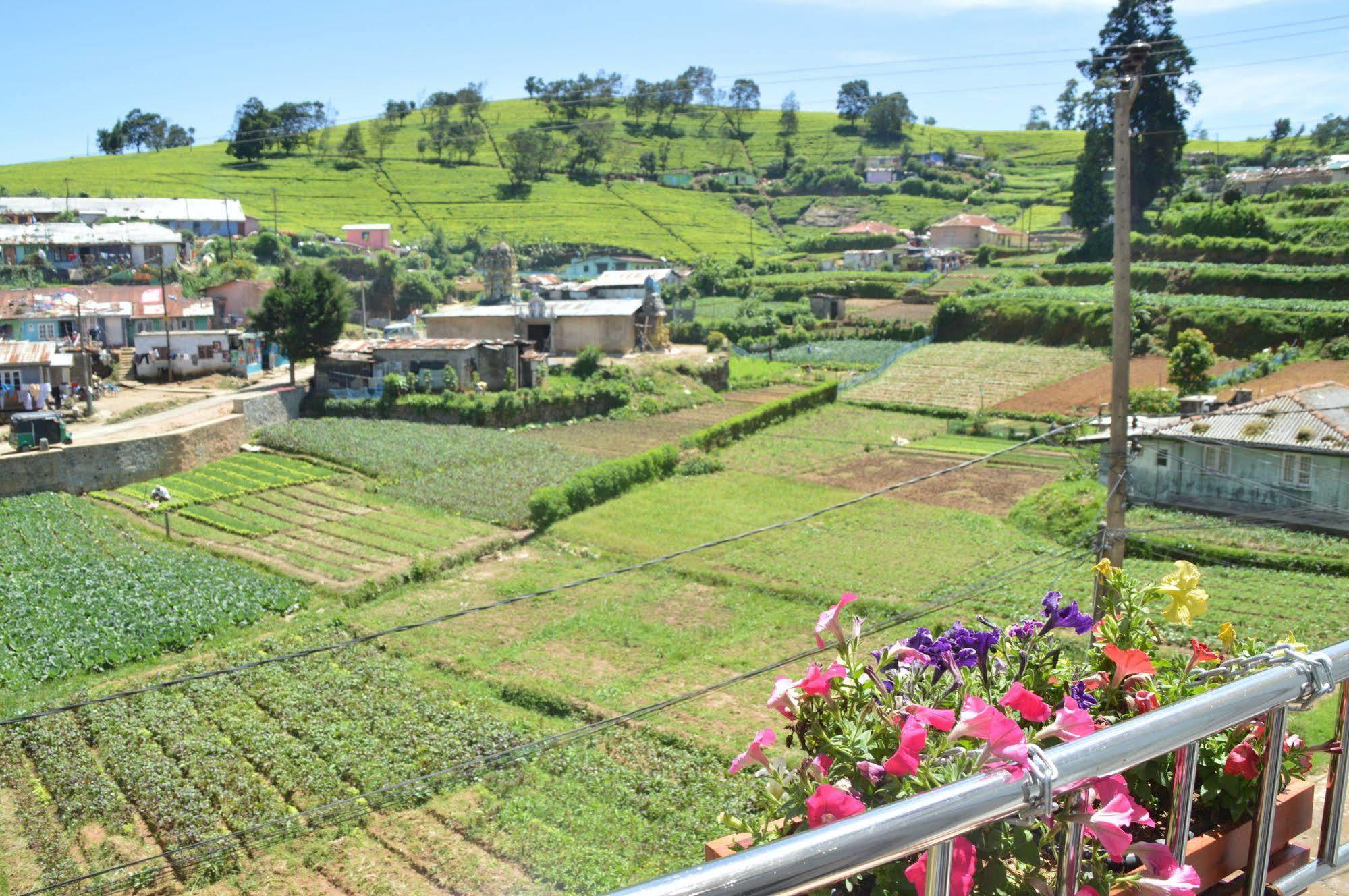 Hotel Royal Hills Nuwara Eliya