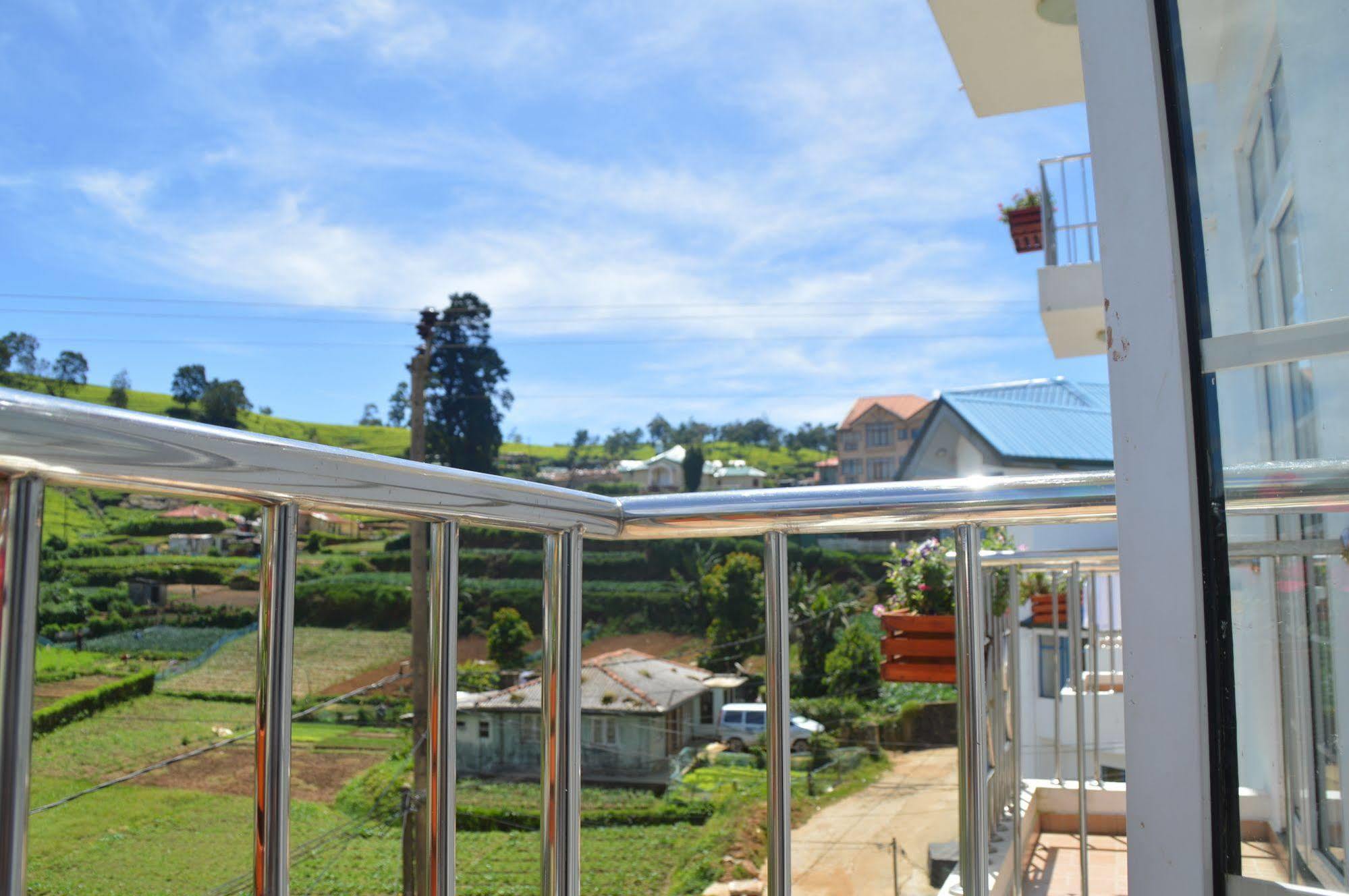 Hotel Royal Hills 3*