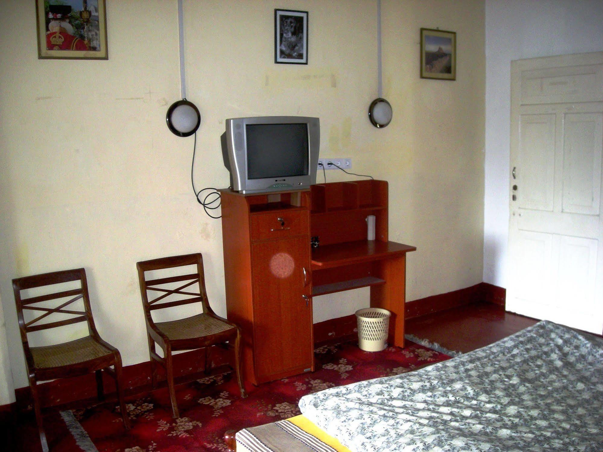 Old Colonial