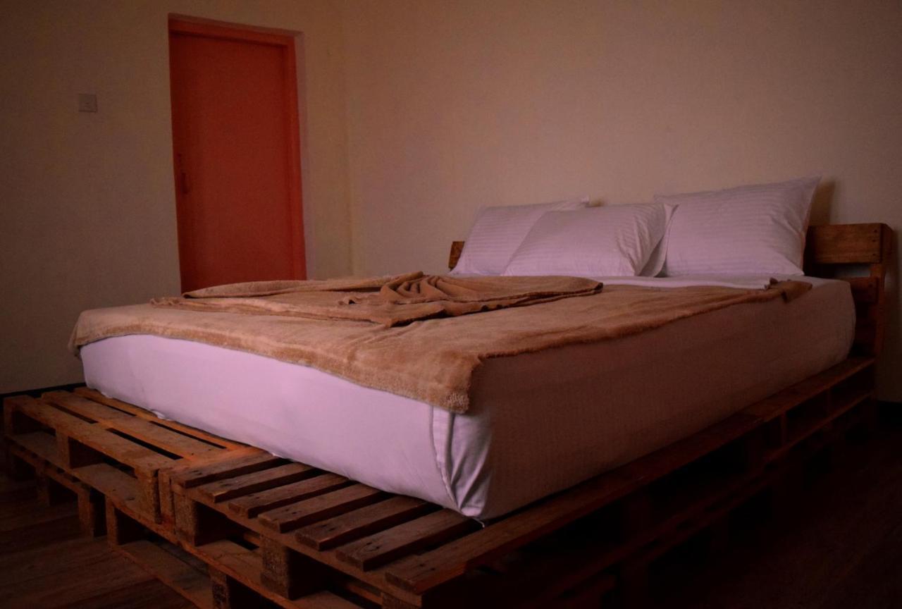 Laughing Leopard Hostel Nuwara Eliya