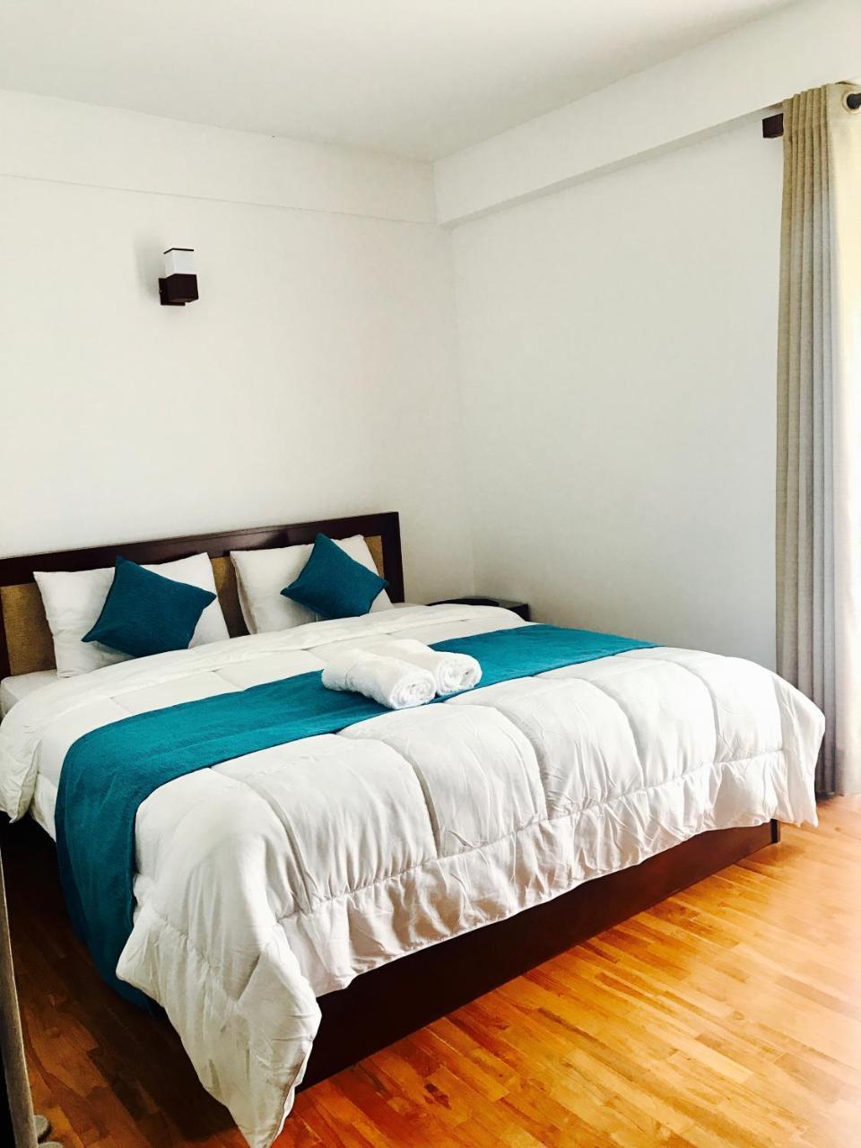 Shangri-la Apartment
