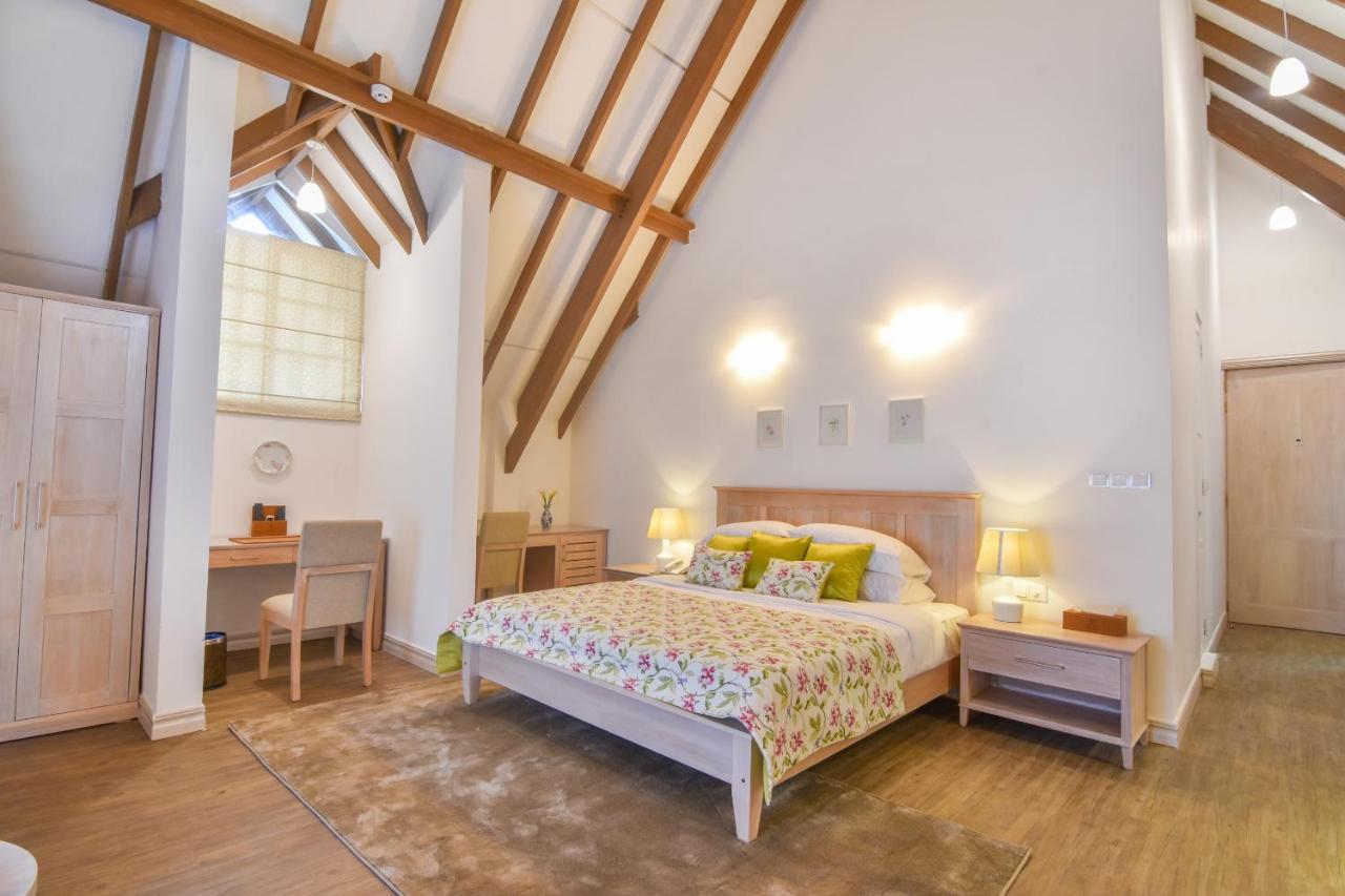 Hotel The Lynden Grove